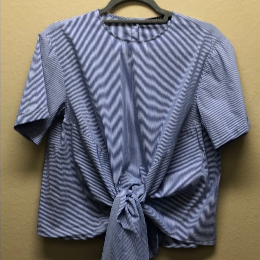 Zara women front tie  short sleeve blouse.
